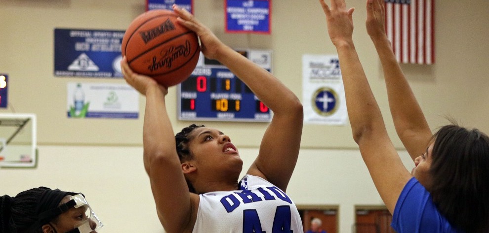 Women's Basketball gets First KIAC Conference Win image